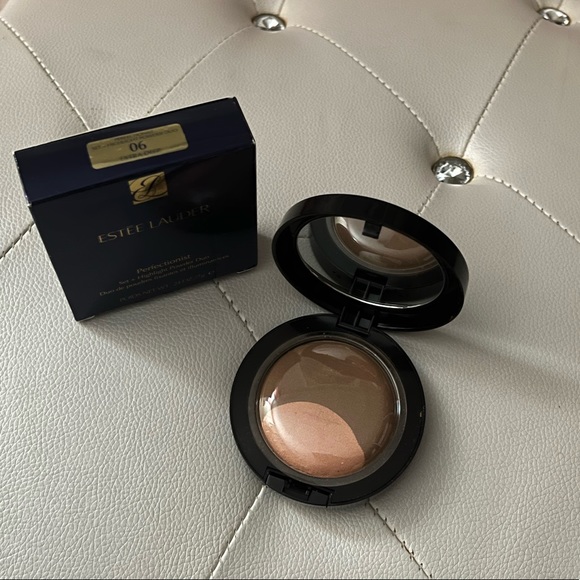Estée Lauder Perfectionist Highlight Powder Duo 06 - Picture 7 of 12